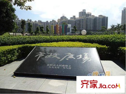 卓越東部蔚藍(lán)海岸周邊市政廣場