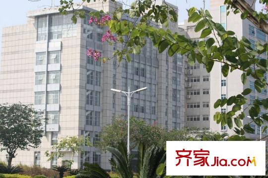 麗景名門二期配套圖旁邊勞動局大樓