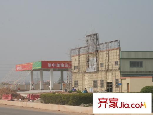 偉隆國際花園配套圖西北面500米加油站