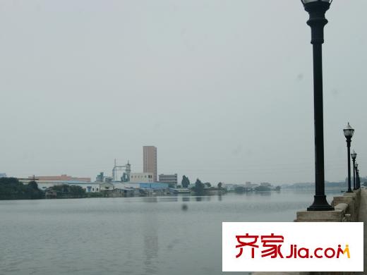 東港華府項目西南方向淡水河