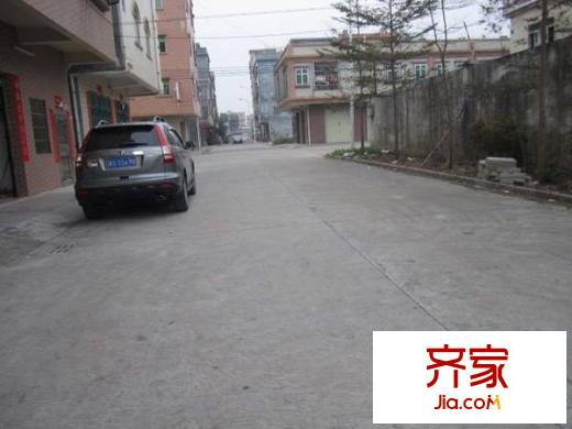 謝崗山水花城外景圖 