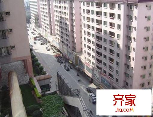 好運(yùn)廣場(chǎng)外景圖