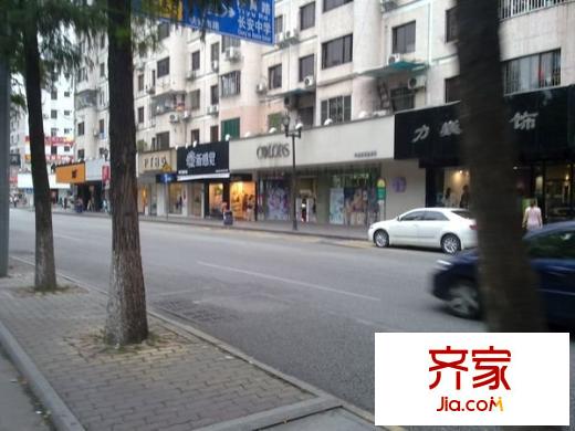 長青東街小區(qū)外景圖長青東街 