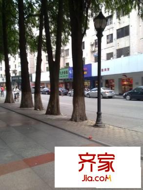 長青東街小區(qū)外景圖長青東街 
