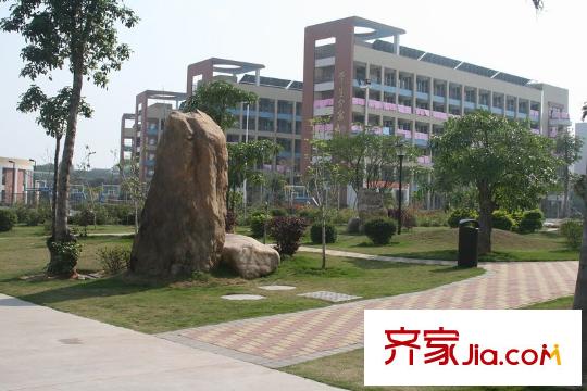 石竹山水園四期配套圖向北30米的北京師范大學東莞石竹附屬學校