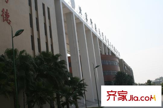 石竹山水園四期配套圖向北30米的北京師范大學東莞石竹附屬學校