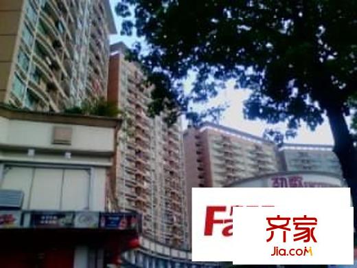 新世紀(jì)河畔廣場(chǎng)