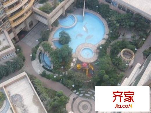 金色陽(yáng)光外景圖