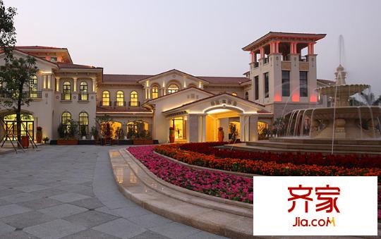 綠茵溫莎堡實景圖 小區(qū)入口