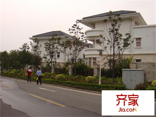 翡翠山湖外景圖 