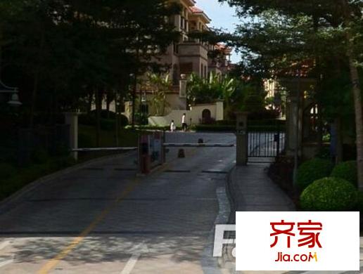 卓越蔚藍城邦實景圖 小區(qū)入口