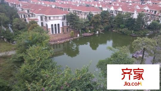 卓越蔚藍(lán)城邦別墅外景圖 