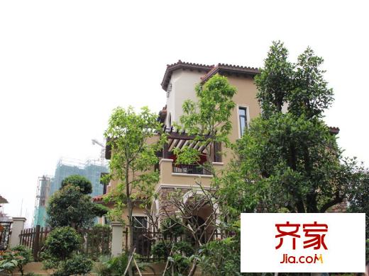 新世紀(jì)領(lǐng)居三期別墅外立面（2013-4-27）