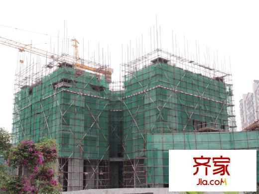 新世紀(jì)領(lǐng)居三期別墅外立面（2013-4-27）