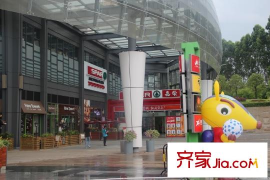 豐華悅園附近300米萬科松湖廣場商業(yè)