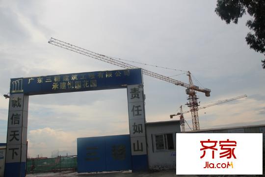 豐華悅園項(xiàng)目施工大門（2014-7-14）
