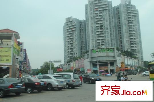 碧桂園智慧家距離項目約30米的萬象百貨