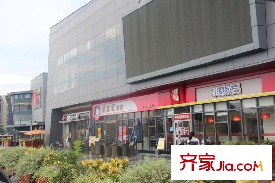 豐華悅園附近300米萬科松湖廣場商業(yè)