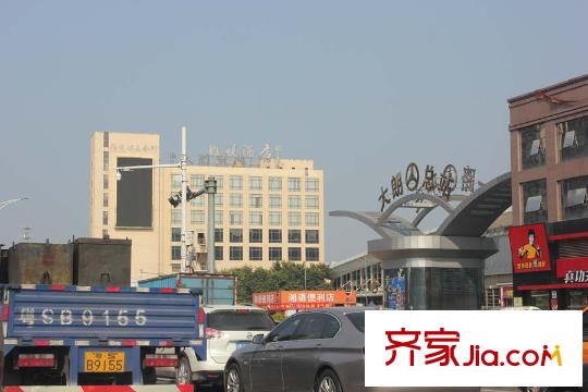松湖朗悅往前1500米的大朗總站