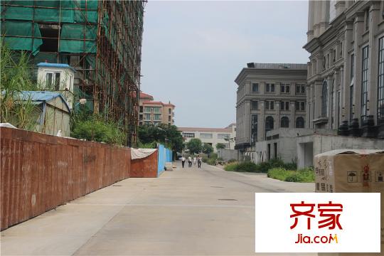 華庭明月居施工現(xiàn)場(chǎng)（2015-9-16）