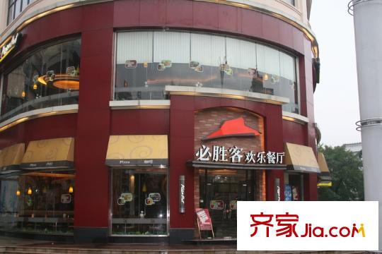 葡萄莊園左轉100米新華南MALL必勝客餐廳