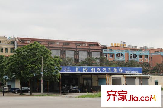 聚龍御龍灣東50米汽修店