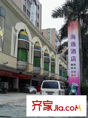 尚峰溫莎堡小區(qū)附近100米步行街