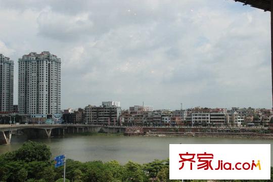 海倫灣前方50m湖面（2015-6-15）