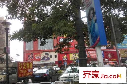 萬科金色里程距離10米的商超