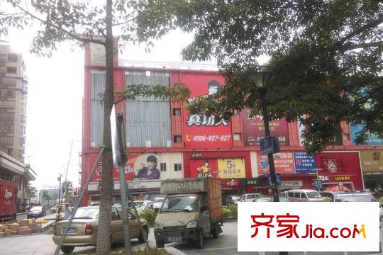 萬科金色里程距離10米的商超