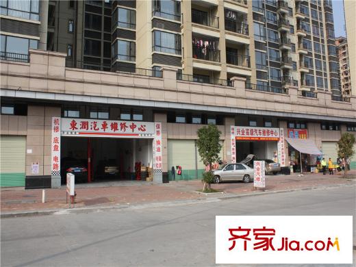 中熙香緹公館小區(qū)對面的汽車美容店