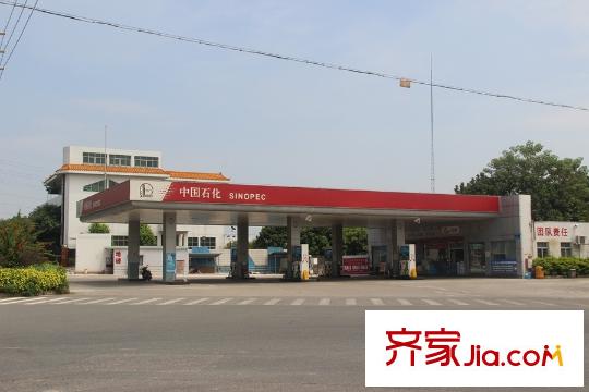 盈濱半島項(xiàng)目50米內(nèi)加油站