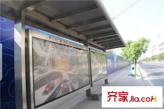 信鴻瀾岸項(xiàng)目附近50米公交站