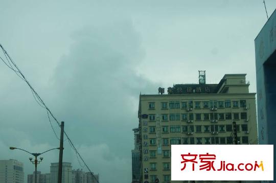 聯(lián)冠廣場(chǎng)項(xiàng)目旁邊如家快捷酒店