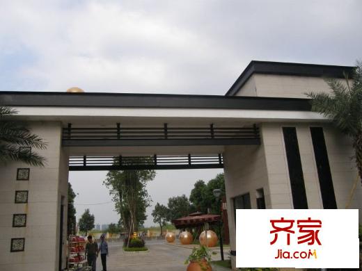 富盈WO城小區(qū)大門(mén)（2013-7-12）