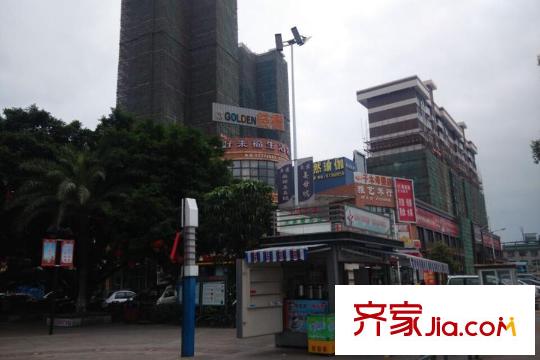 盛和豪園小區(qū)左側50米商業(yè)配套