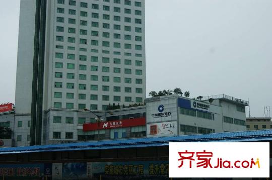 聯(lián)冠廣場(chǎng)對(duì)面建設(shè)銀行