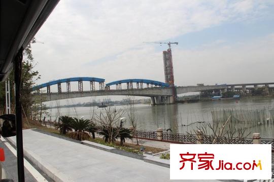 新世紀(jì)君匯半島君匯大橋遠(yuǎn)景（2014-2-20）