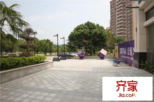 水榭蘭亭銷(xiāo)售中心外部（2015-9-16）