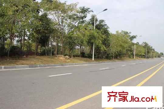 新世紀(jì)君匯半島沿江路（2014-2-20）