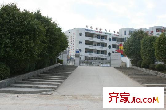 翡翠山周邊大亞灣大道西區(qū)第一小學