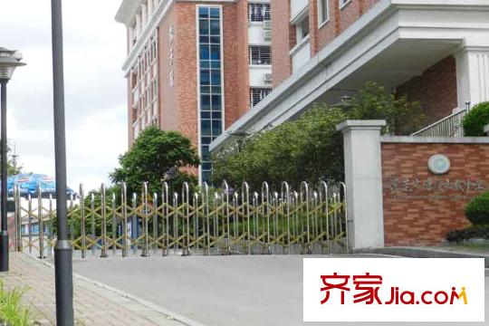 萬科朗潤園別墅配套圖周邊的學(xué)校
