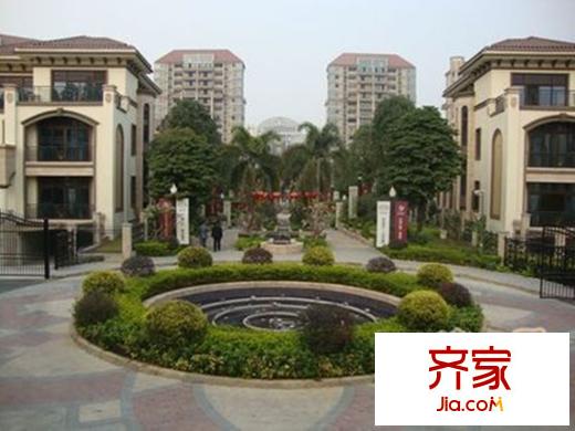 深業(yè)御泉山別墅外景圖深業(yè)御泉山 