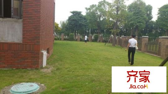 新世紀(jì)上河居別墅外景圖 