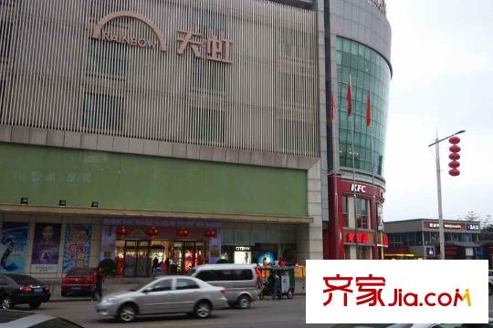 棕櫚泉六期星光天地東面100米天虹商場(chǎng)、KFC、麥當(dāng)勞