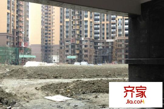 中信城左岸工程進度2015.2