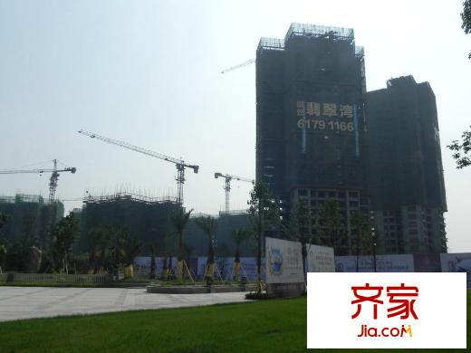 繽紛翡翠灣進(jìn)度實(shí)景（2015-1）