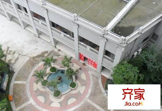 戛納灣畔外景圖