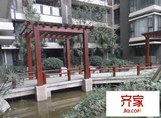 戛納灣畔外景圖