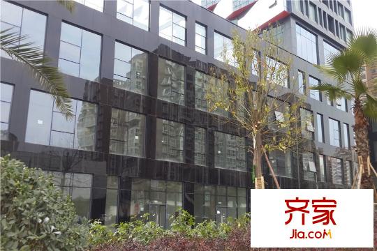 首座MAX外立面（2015.3）